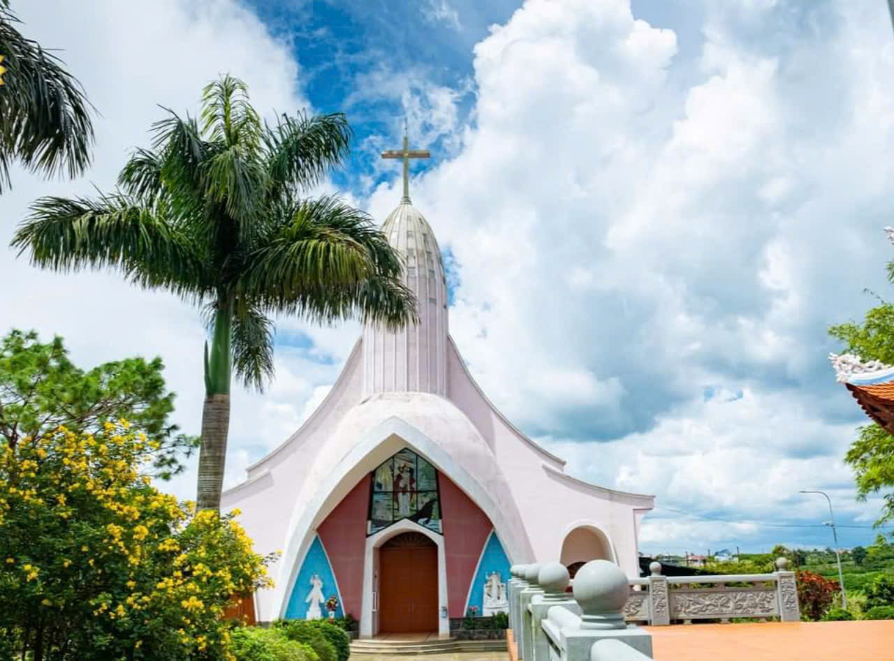 Ngôi thánh đường  La Vang ở B'lao